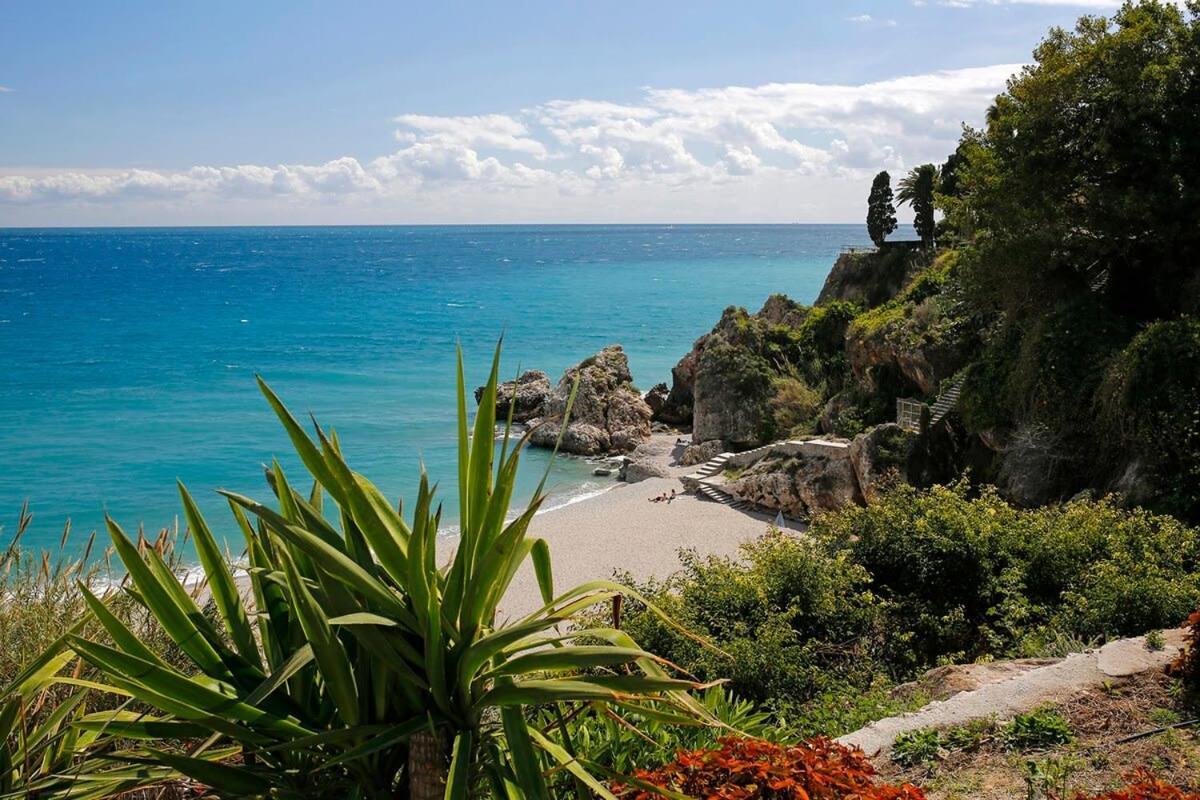 Edf Malaga Apartment เนร์คา ภายนอก รูปภาพ