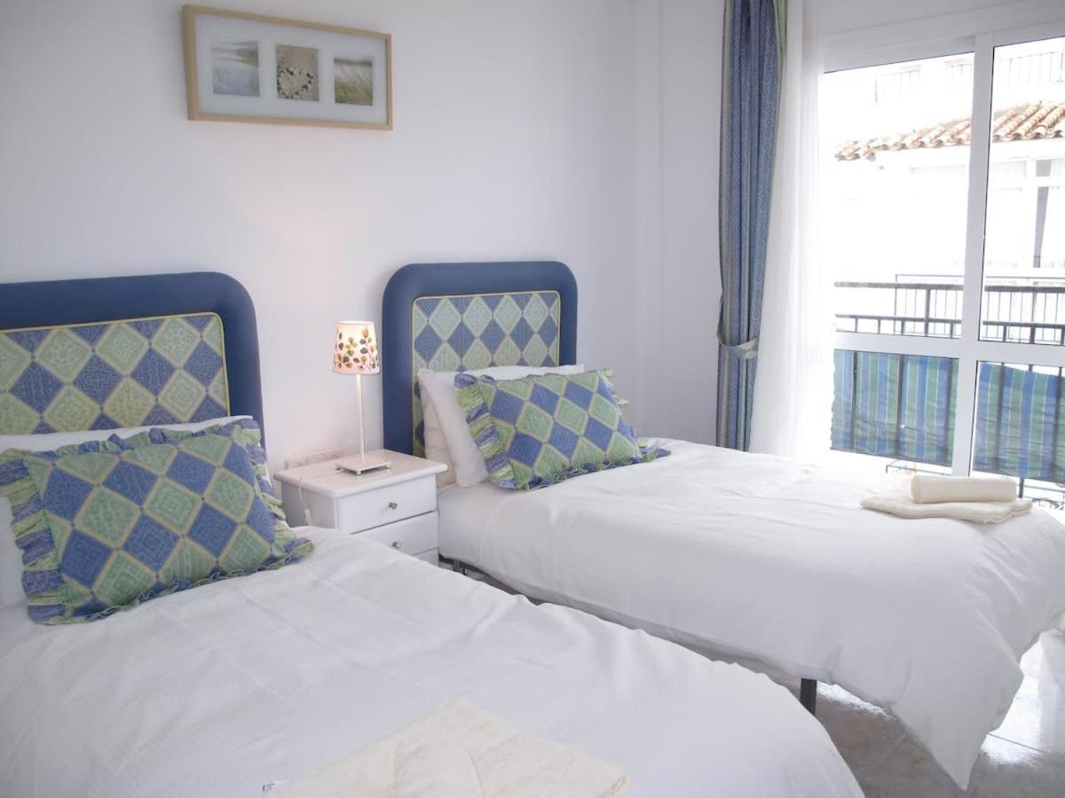 Edf Malaga Apartment เนร์คา ภายนอก รูปภาพ