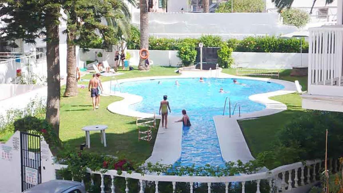 Edf Malaga Apartment เนร์คา ภายนอก รูปภาพ