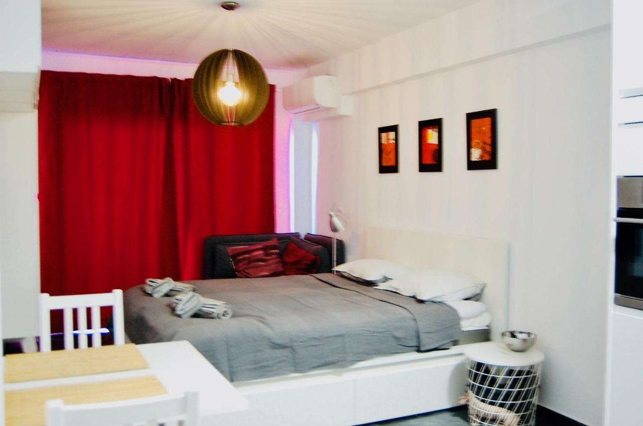 Edf Malaga Apartment เนร์คา ภายนอก รูปภาพ